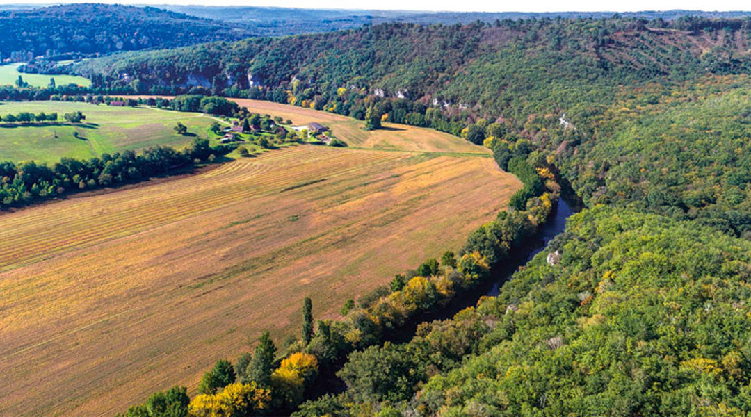 The Vezere Valley, a multifaceted territory